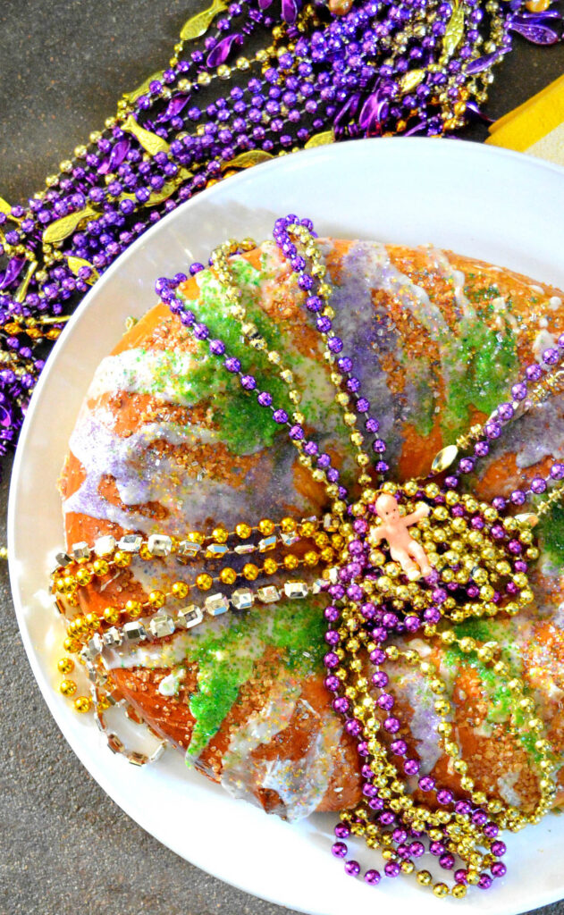 king cake with cream cheese filling