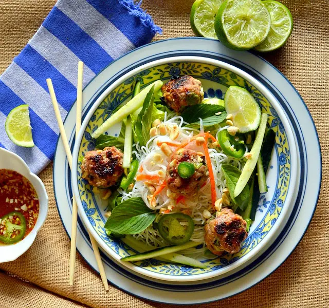 Vietnamese Meatball Noodle Bowl