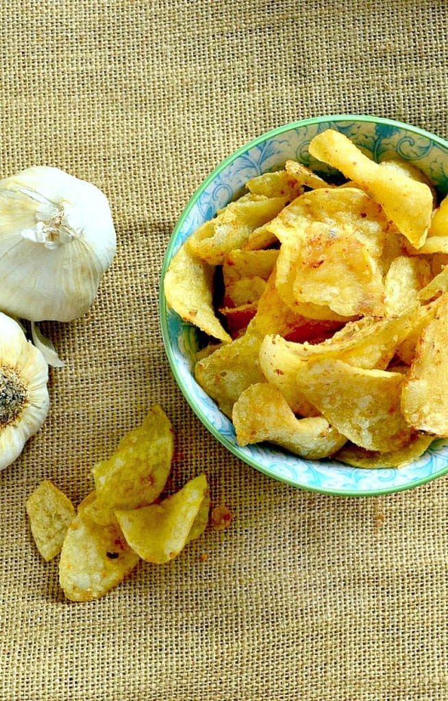 buttery garlic parmesan potato chips