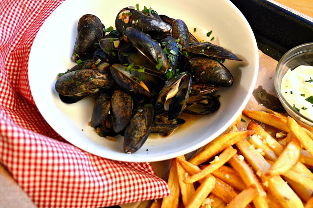 Mussels and Fries