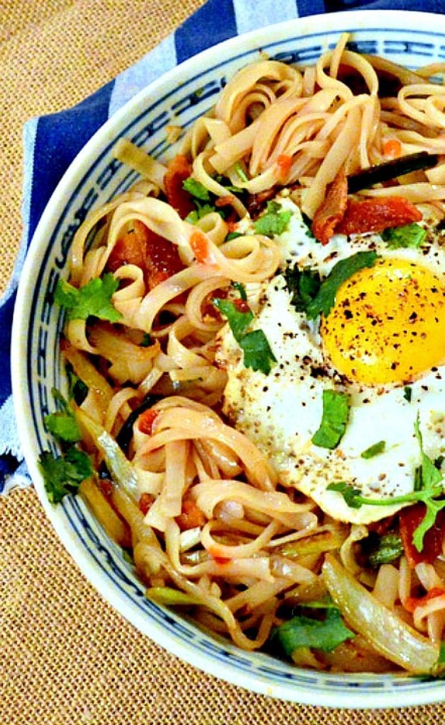 Chinese Noodles with Bacon and Eggs