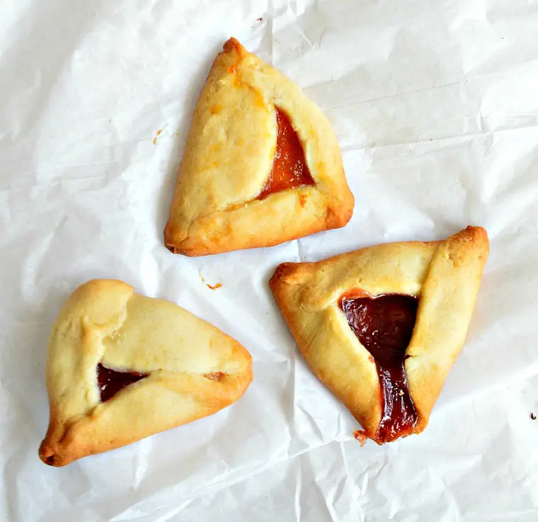 Hamentashen with jelly filling