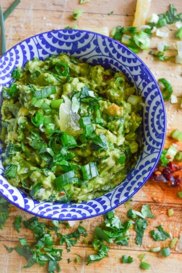 dried pineapple guacamole 02
