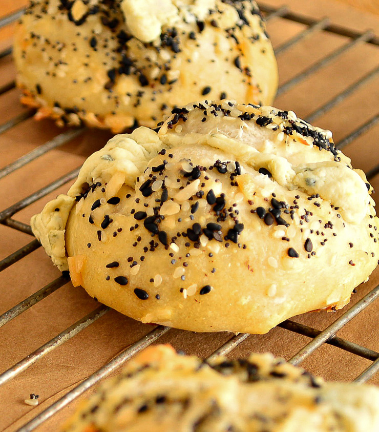 Freezer-Friendly Everything Bagel Bombs - Host The Toast