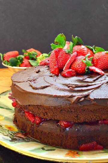 Chocolae ed WinCake with Strawberry Filling 6218e