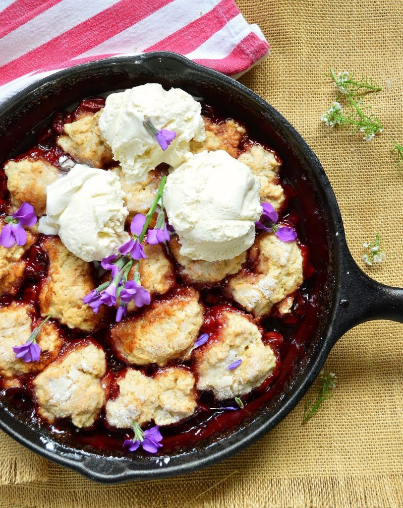 skillet cherry cobbler