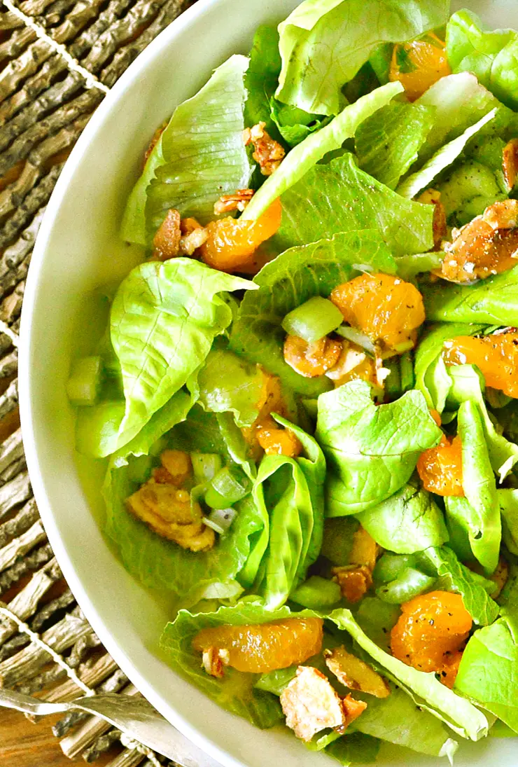 Green Salad with Sugared Almonds and Mandarin Oranges