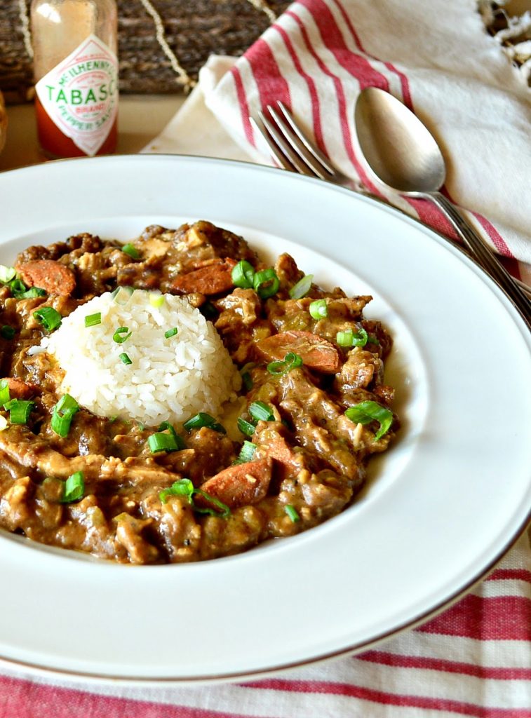 Gumbo yaya uin white bowl