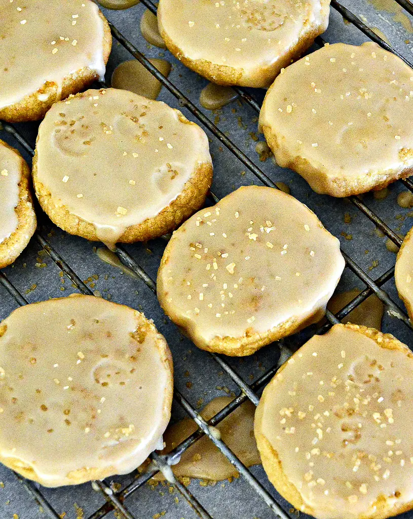 Maple Shortbread Cookies