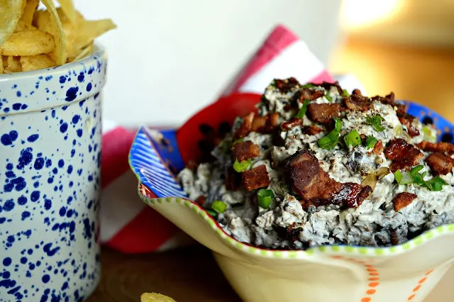 appetizers, dip, bacon, mushrooms, potato chips, cream cheese