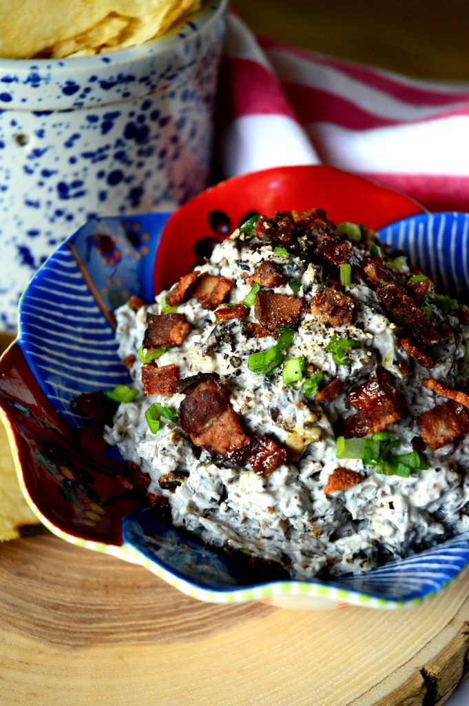 appetizers, dip, bacon, mushrooms, potato chips, cream cheese