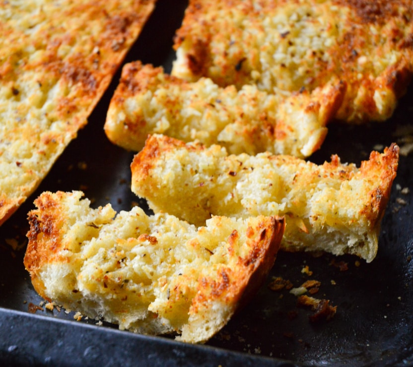 Easy Garlic Bread Recipe