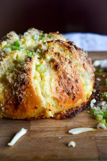 Korean Garlic Cheese Bread 02