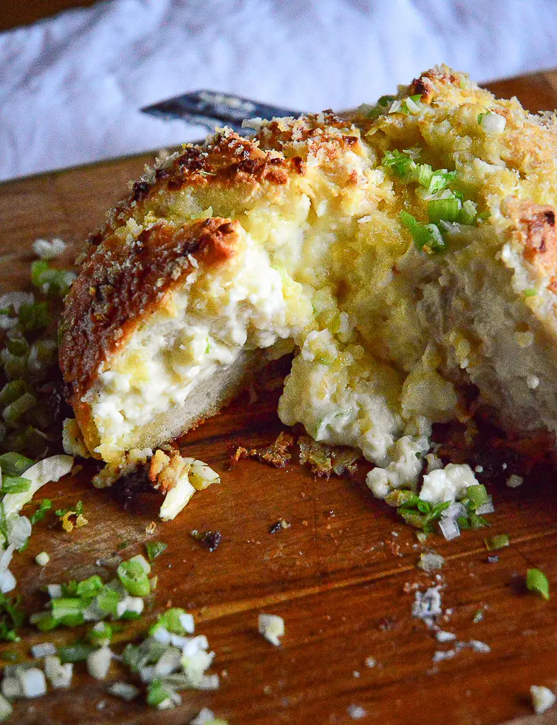 Korean Cream Cheese Garlic Bread