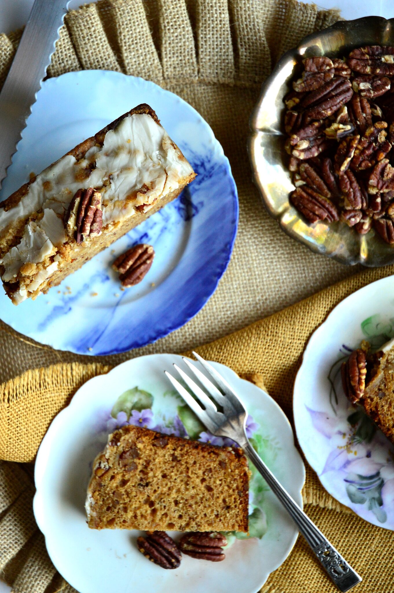 honey cake with whiskey and pecans
