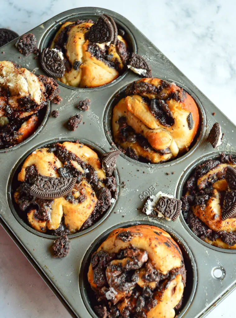 chocolate babka buns in muffin tim