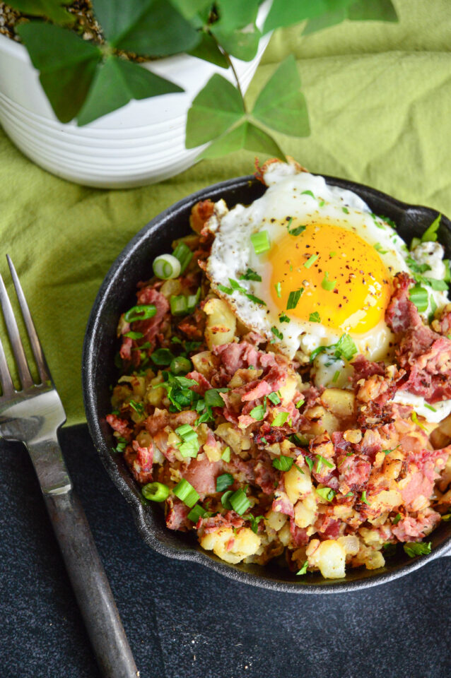 Easy Corned Beef Hash Breakfast Recipe - This Is How I Cook