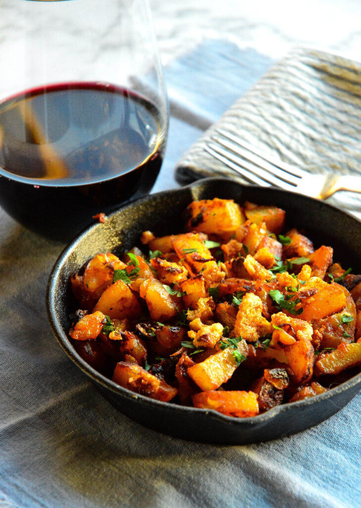 potatoes with onions recipe with glass of wine