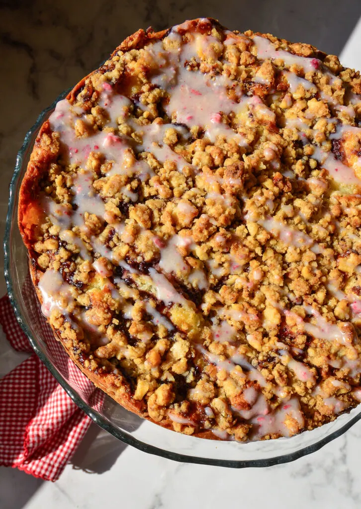 why is it called coffee cake with picture of streusel topped coffee cake