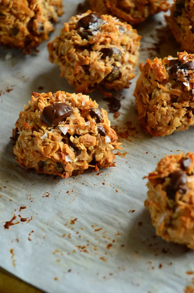 how to store coconut macaroons on cookie sheet toasted coconut chocolate chip macaroons recipe