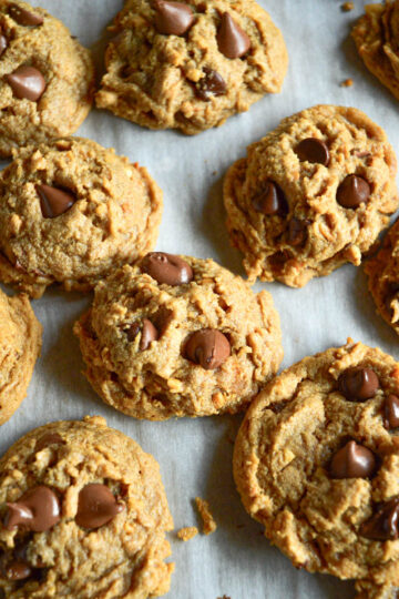 4 ingredient peanut butter cookies on cookie sheet
