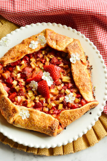 strawberry rhubarb galette 11 of 17