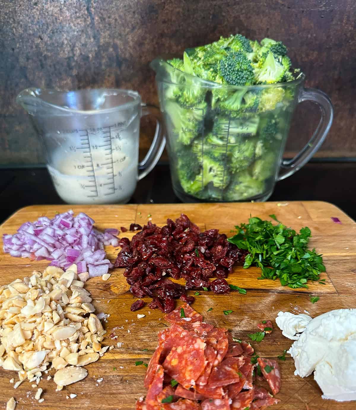 fall broccoli salad ingredients