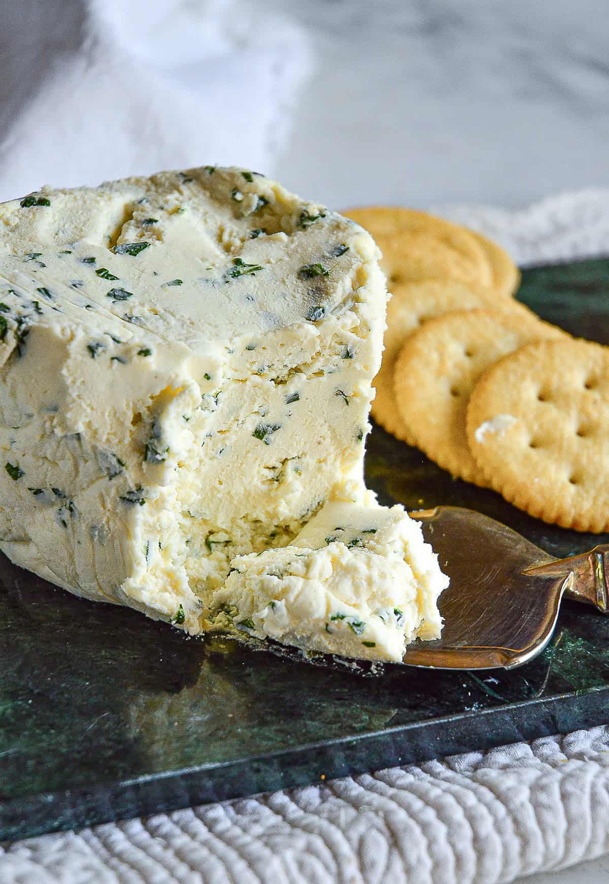 homemade-boursin-cheese-crackers.jpg